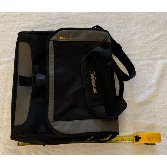 Targus CityGear Messenger CrossBody Shoulder Bag Tablet Kindle Blck Label/Handle - Picture 8 of 11
